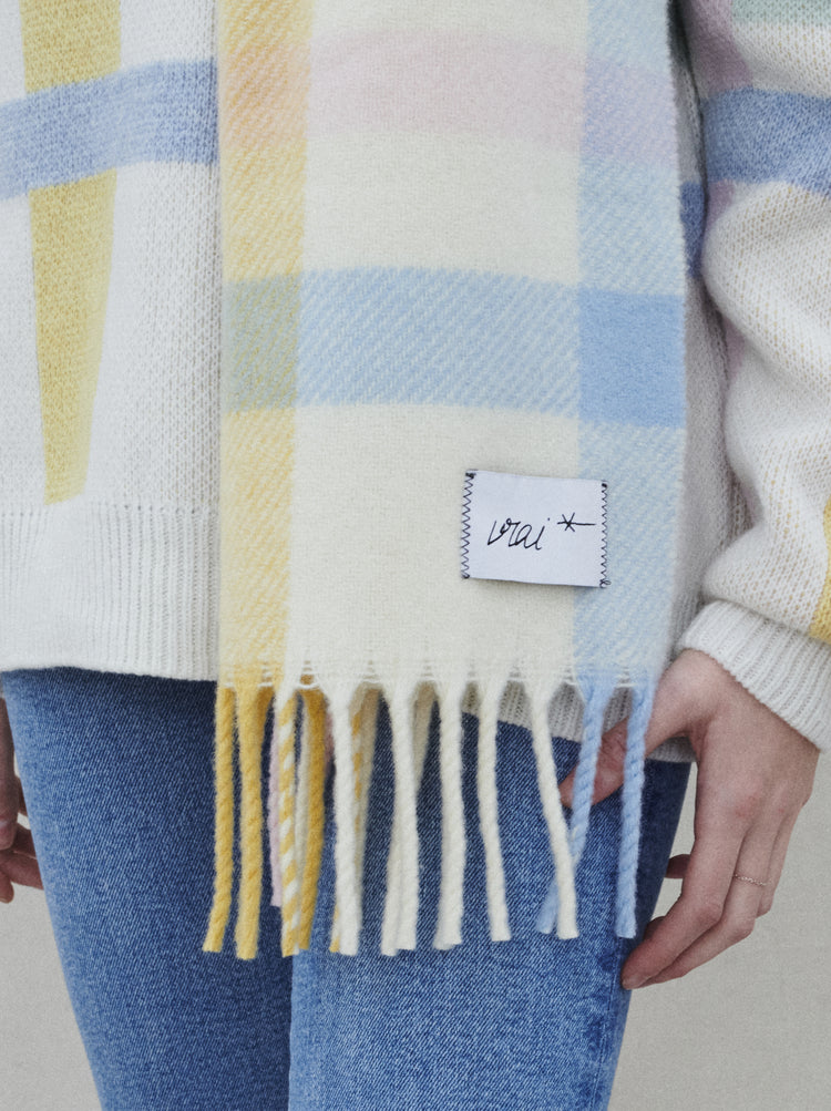 Écharpe tartan couleurs douces 100%laine fabriquée en Italie Vrai Vianney 